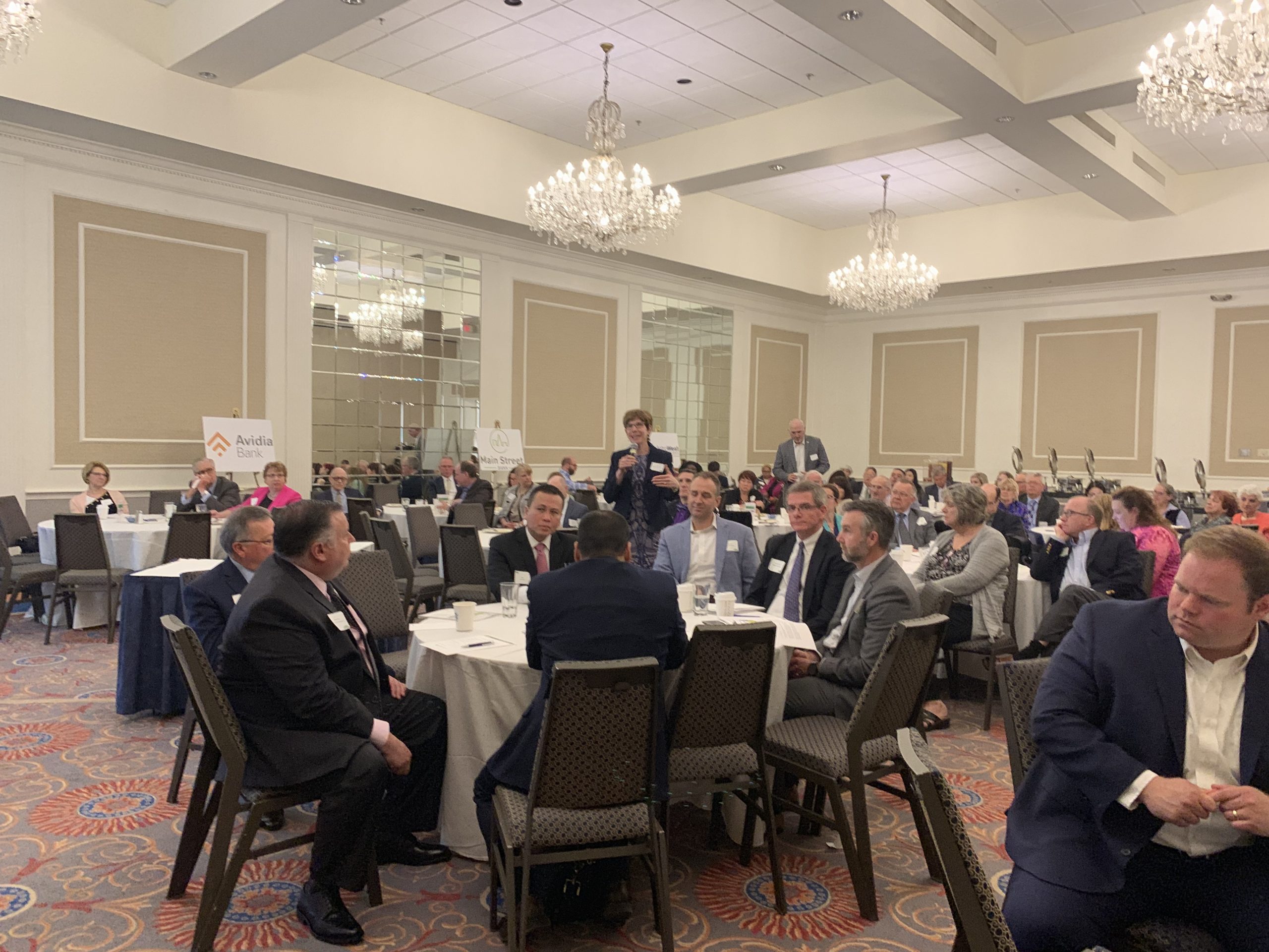 MERC 2019 Annual Conference participants at banquet
